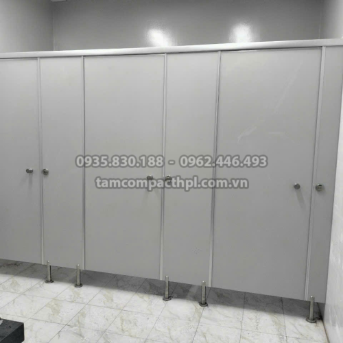 Thi công vách ngăn vệ sinh tại Bến Tre